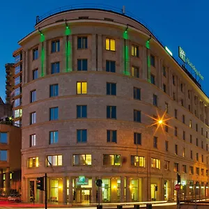 By Ihg מלון
